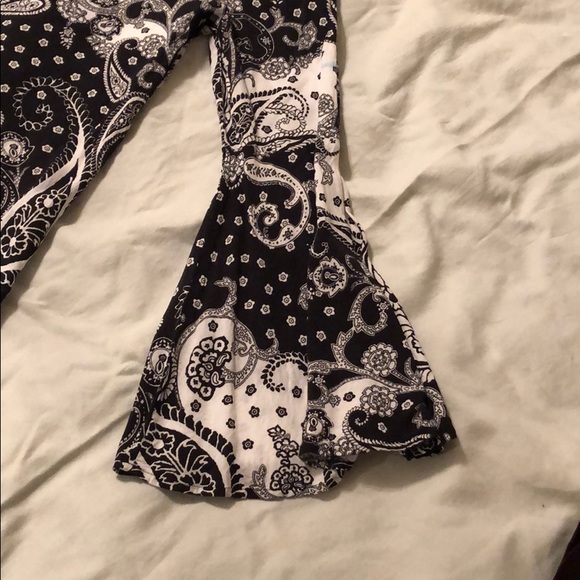 Patterned blouse - Picture 2 of 3